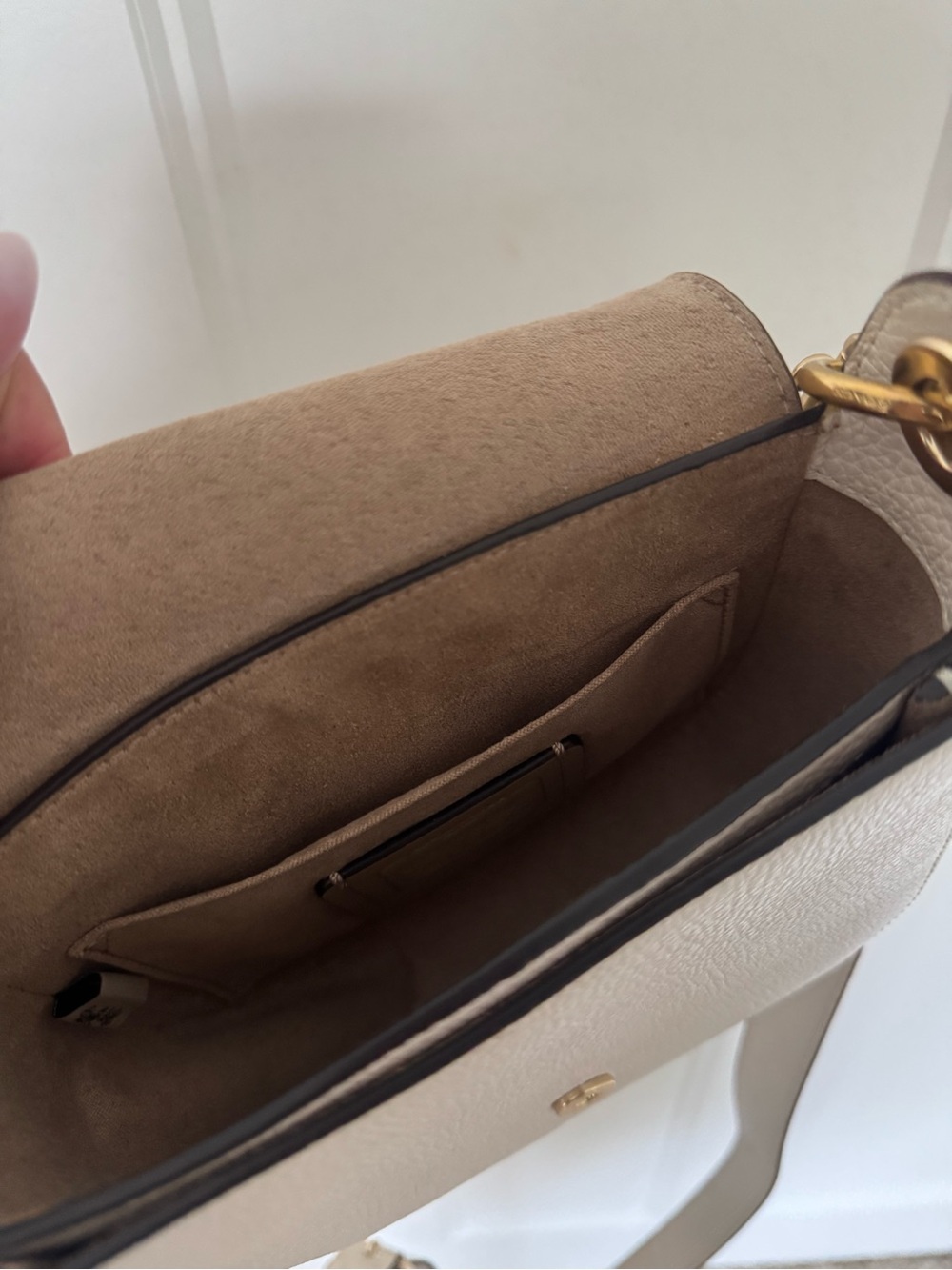 Coach Cream Leather Saddle Bag with Gold Hardware - Picture 4 of 4